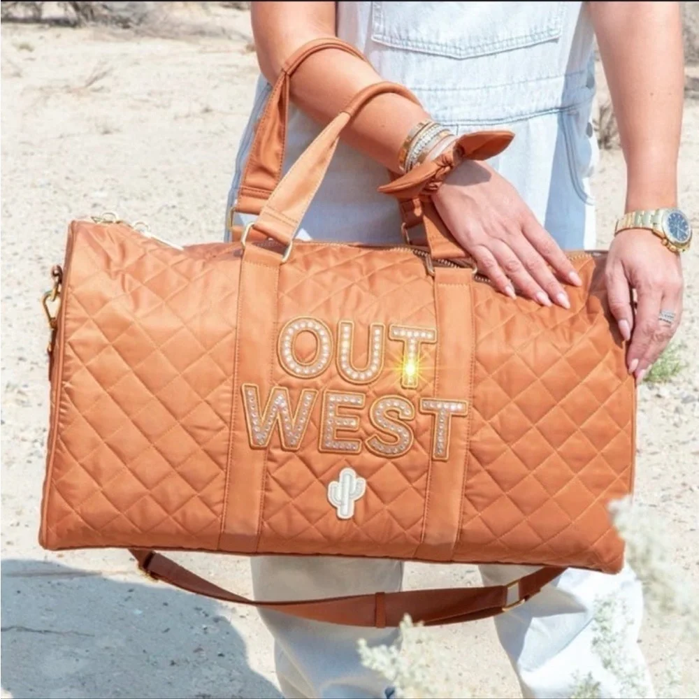 🆕 Stoney Clover Lane Quilted Diamond Camel Desert Dreams Nylon Classic Duffle